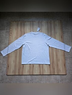 Original Use Men's Long-Sleeve Crew Neck Shirt - White